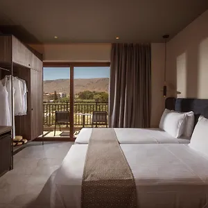 Petousis & Hotel Amoudara (Heraklion)